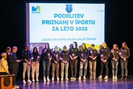 Naj športniki Kamnika za leto 2023 Lovro Planko in Maruša Mišmaš Zrimšek ter ekipa odbojkaric Calcit Volleya (49)